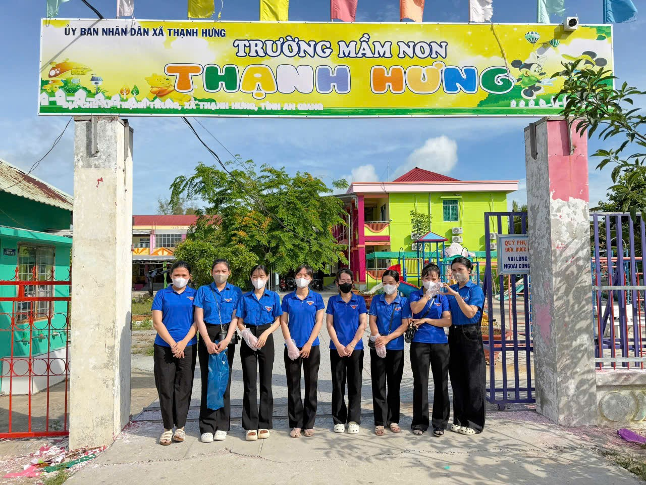 TTRƯỜNG MẦM NON THẠNH HƯNG CHI ĐOÀN THAM GIA “NGÀY CHỦ NHẬT XANH” THÁNG 5